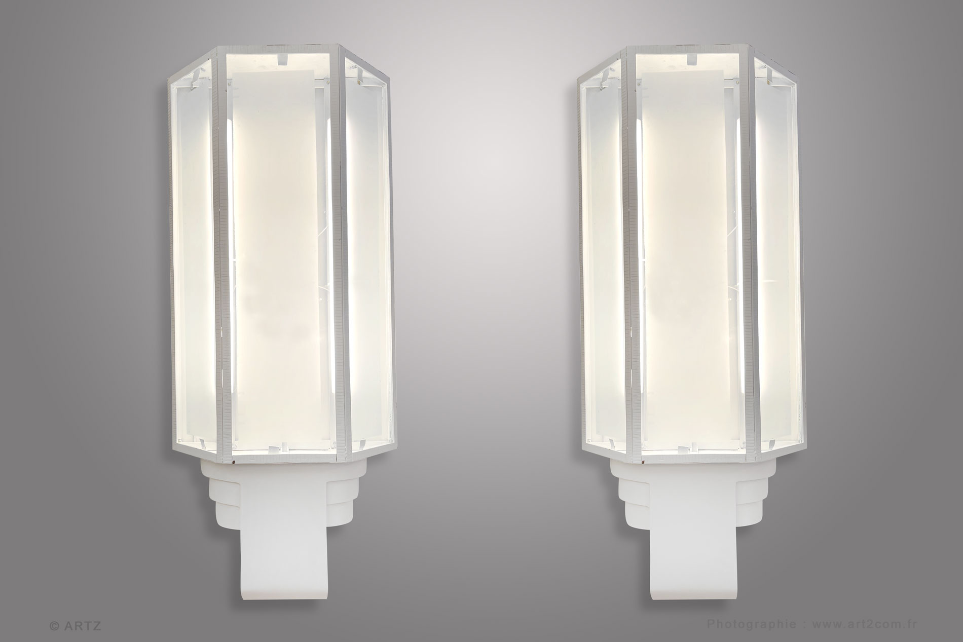 Sconces modernists